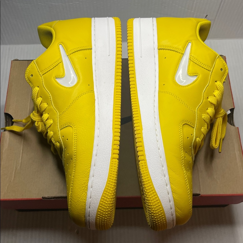 🆕listing…Air Force 1 Low Retro - Picture 4 of 12
